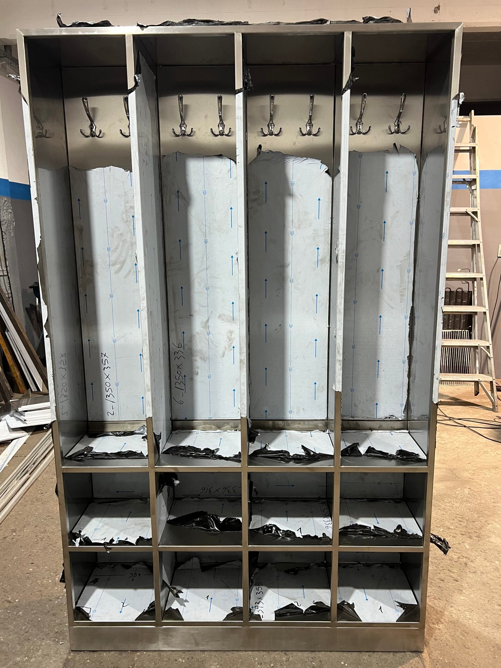 ARMARIO/LOCKERS EN ACERO INOXIDABLE -INOXSTEELS