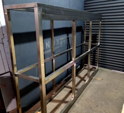 Estructura para cabina de laboratorio en acero inoxidable - INOXSTEELS