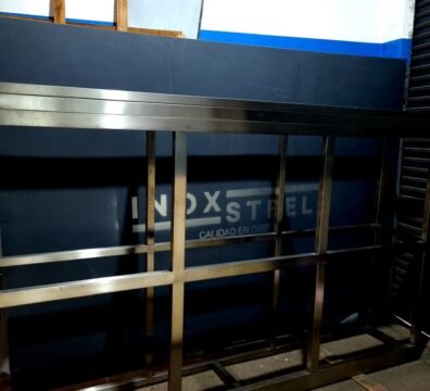 Estructura para cabina de laboratorio en acero inoxidable - INOXSTEELS