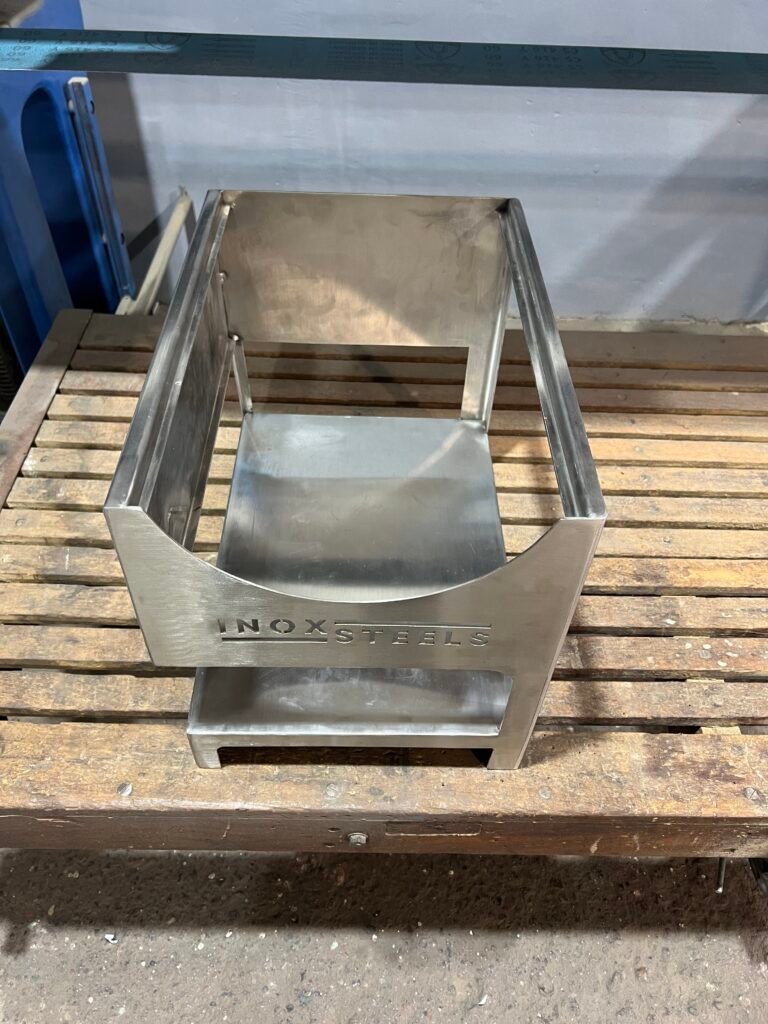 LEÑERO PERSONALIZADO EN ACERO INOXIDABLE - INOXSTEELS