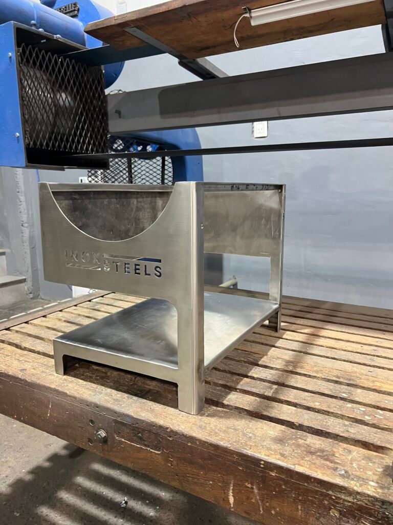 LEÑERO PERSONALIZADO EN ACERO INOXIDABLE - INOXSTEELS