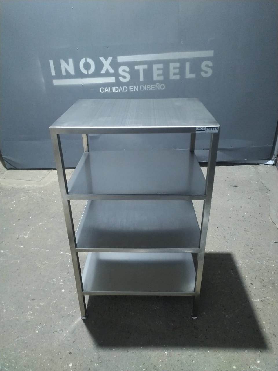 MESA DE 4 NIVELES EN ACERO INOXIDABLE - INOXSTEELS